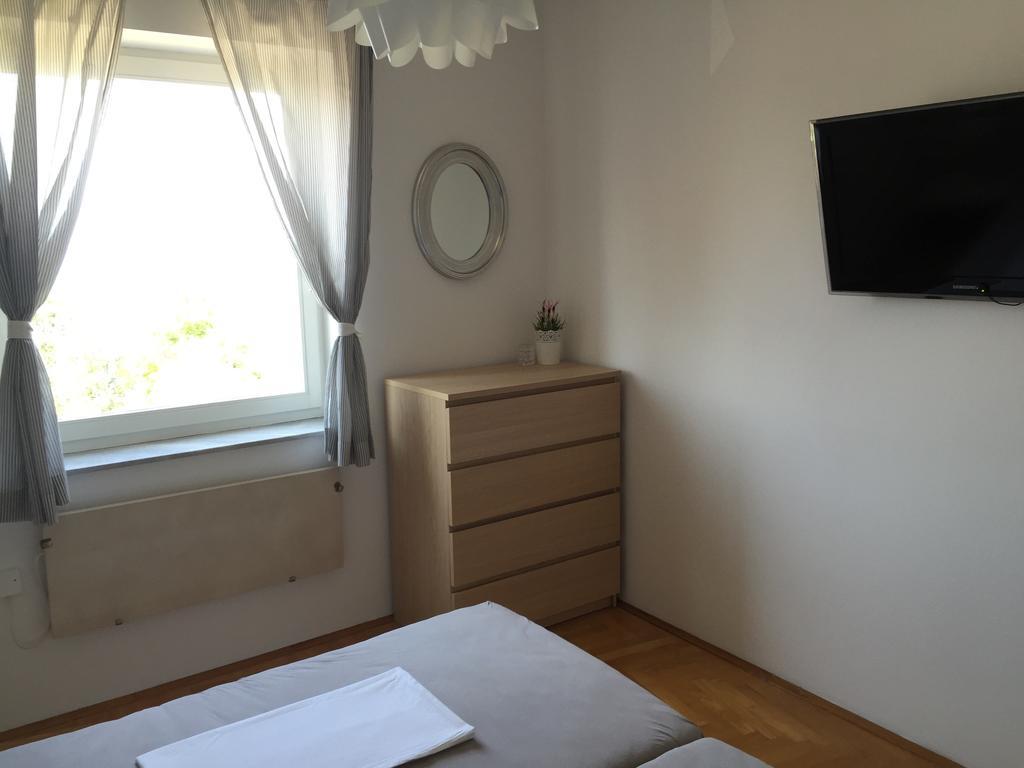 Apartments Papalinna By Moro Malinska Quarto foto