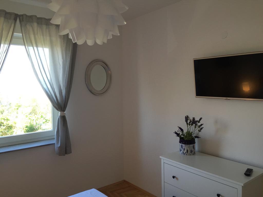 Apartments Papalinna By Moro Malinska Quarto foto